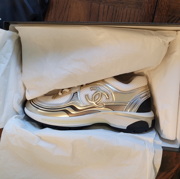 Chanel Sneakers Brand New in Box! Size EU 41 - Picture 3 of 11